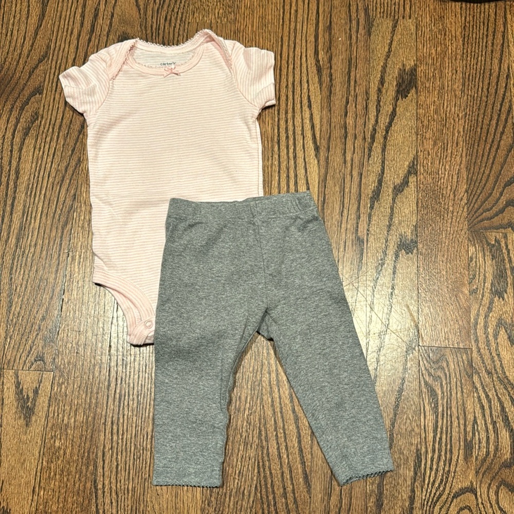 3/$10 - Baby Girl Carters 6m outfit